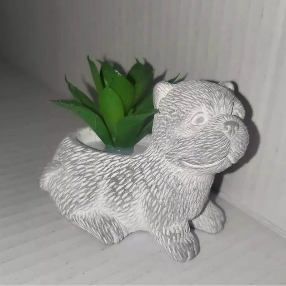 🌿 CONCRETE DOG PLANTER 🌿 - Picture 2 of 3